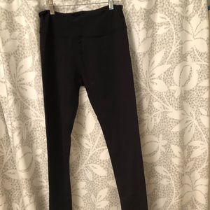 Lululemon leggings size 6